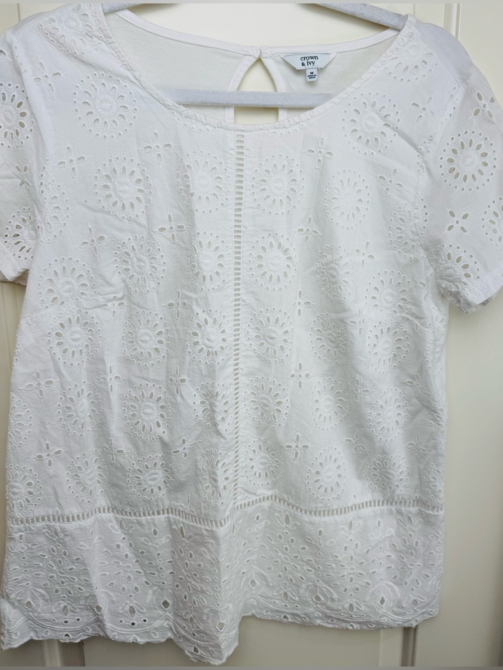 Crown & Ivy White Cotton Eyelet Short Sleeve Blouse Size M
